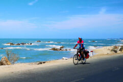 Du ngoạn gần 1.000km bằng xe đạp
