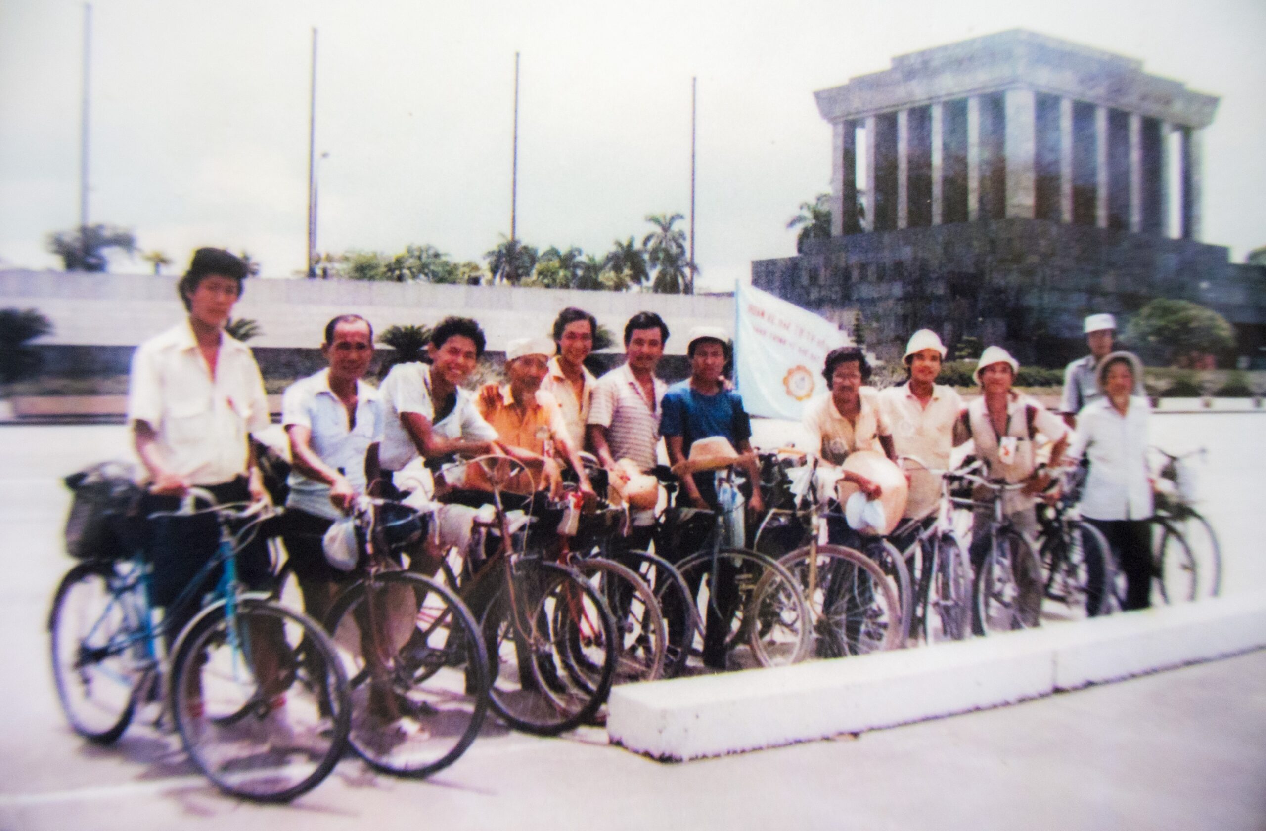 4. lăng bác hồ 1990