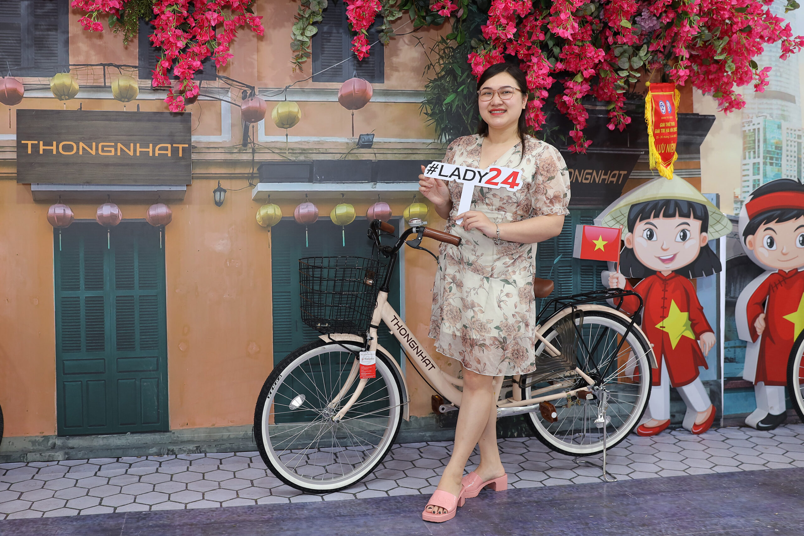 khach chup anh cung thong nhat 3